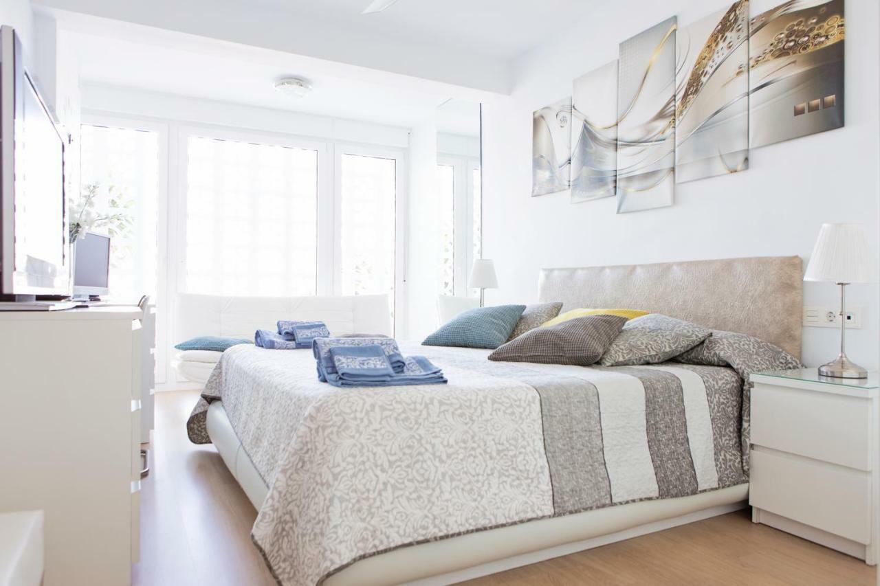 Apartamento Lujo Frente Al Mar Centro De Málaga Buitenkant foto