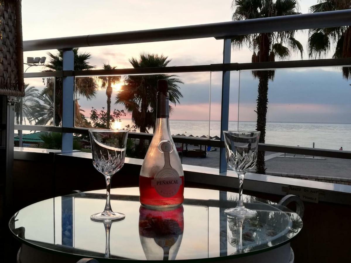 Apartamento Lujo Frente Al Mar Centro De Málaga Buitenkant foto