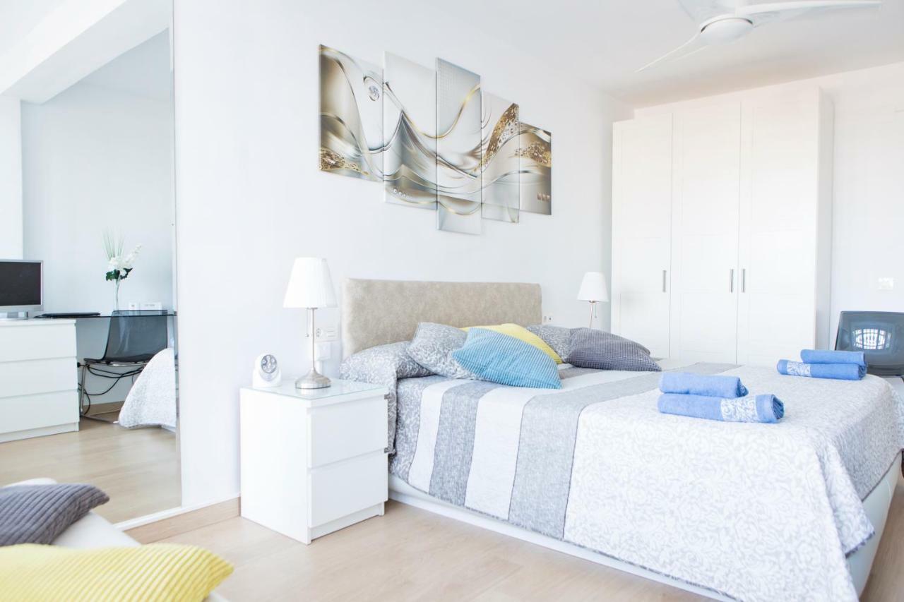 Apartamento Lujo Frente Al Mar Centro De Málaga Buitenkant foto