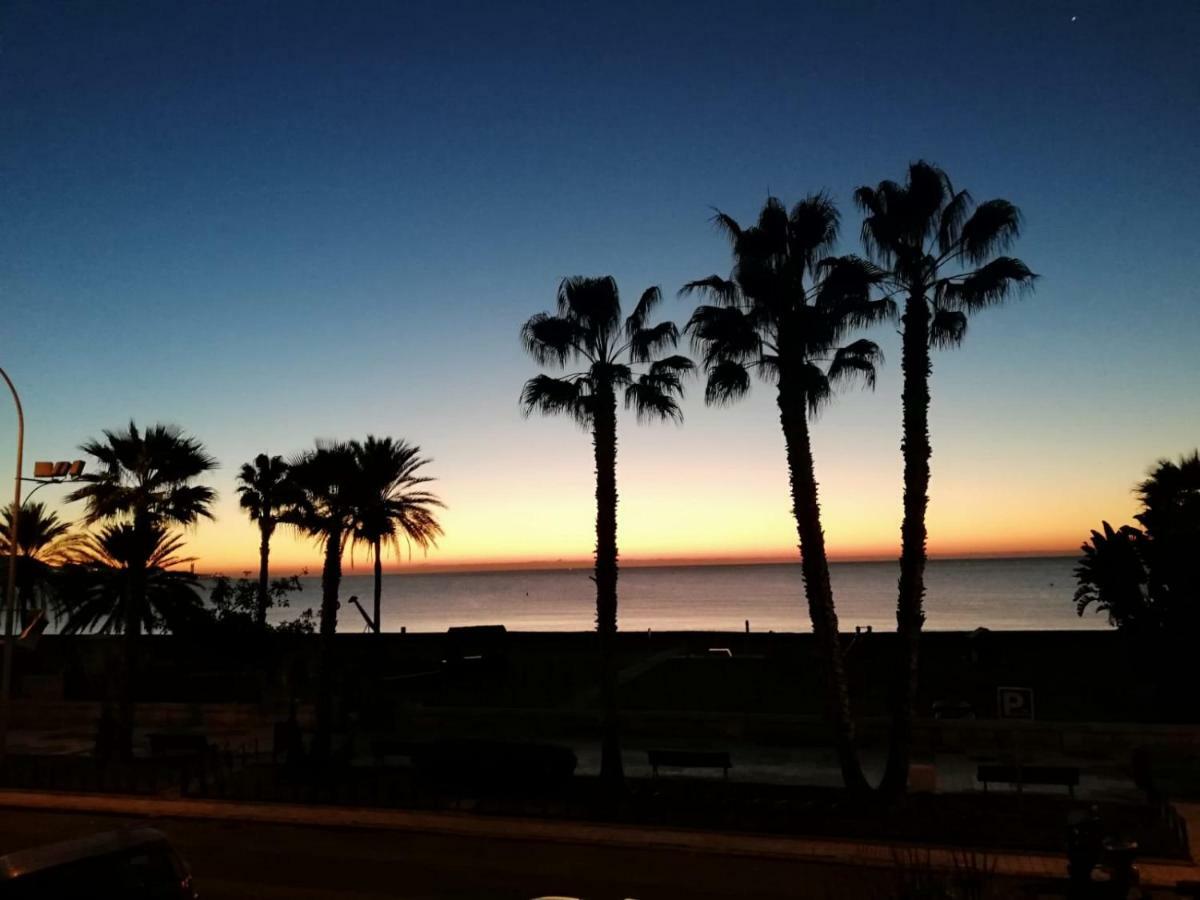 Apartamento Lujo Frente Al Mar Centro De Málaga Buitenkant foto