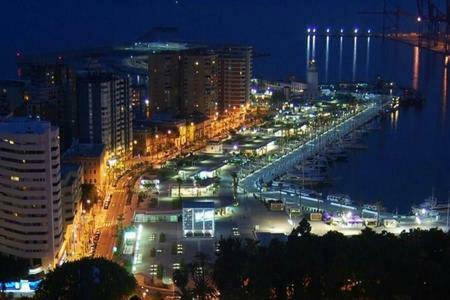 Apartamento Lujo Frente Al Mar Centro De Málaga Buitenkant foto